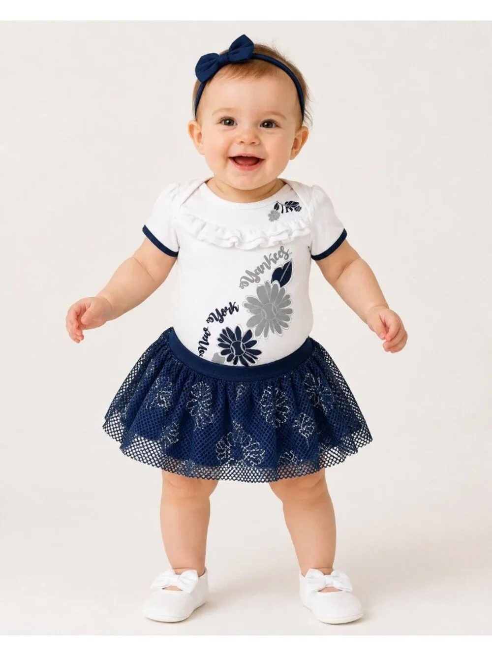 New York Yankees MLB Baby Girls 3-Piece Creeper Set Bodysuit Skirt Headband 3/6m
